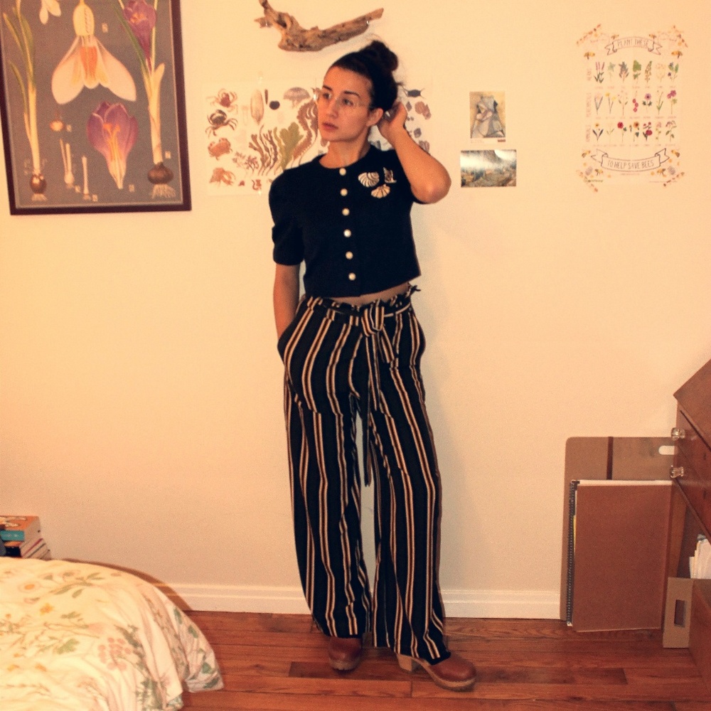 Crop Seashell Sweater Vintage